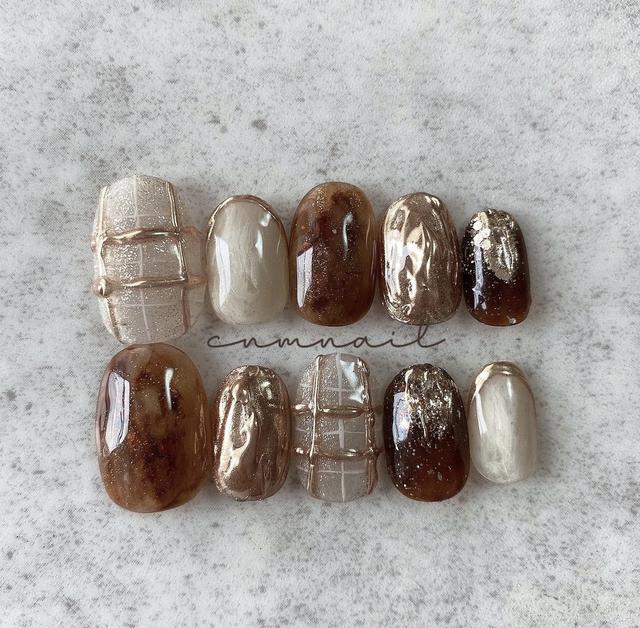 ブライダルネイルに関する最新投稿と人気の投稿 Lemon8