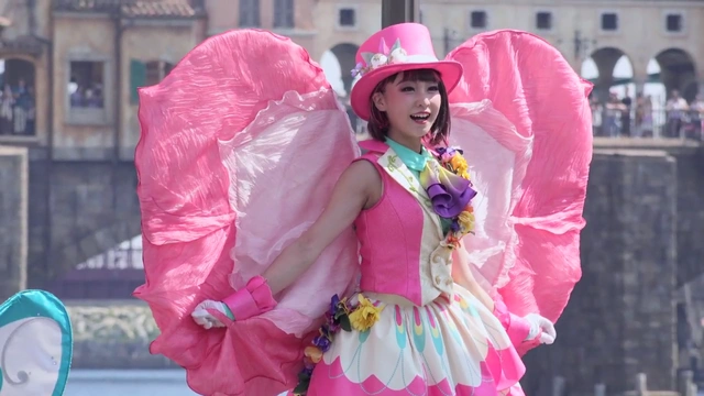 Buzzvideo Story ディズニー ピンクダンサー 脇