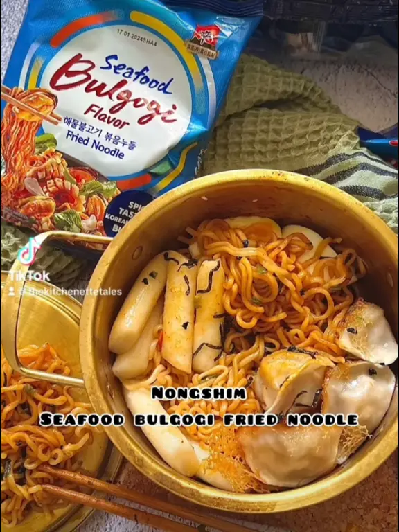 Eating Korean spicy chicken instant noodles in Bangkok :  : The  official website of the Republic of Korea