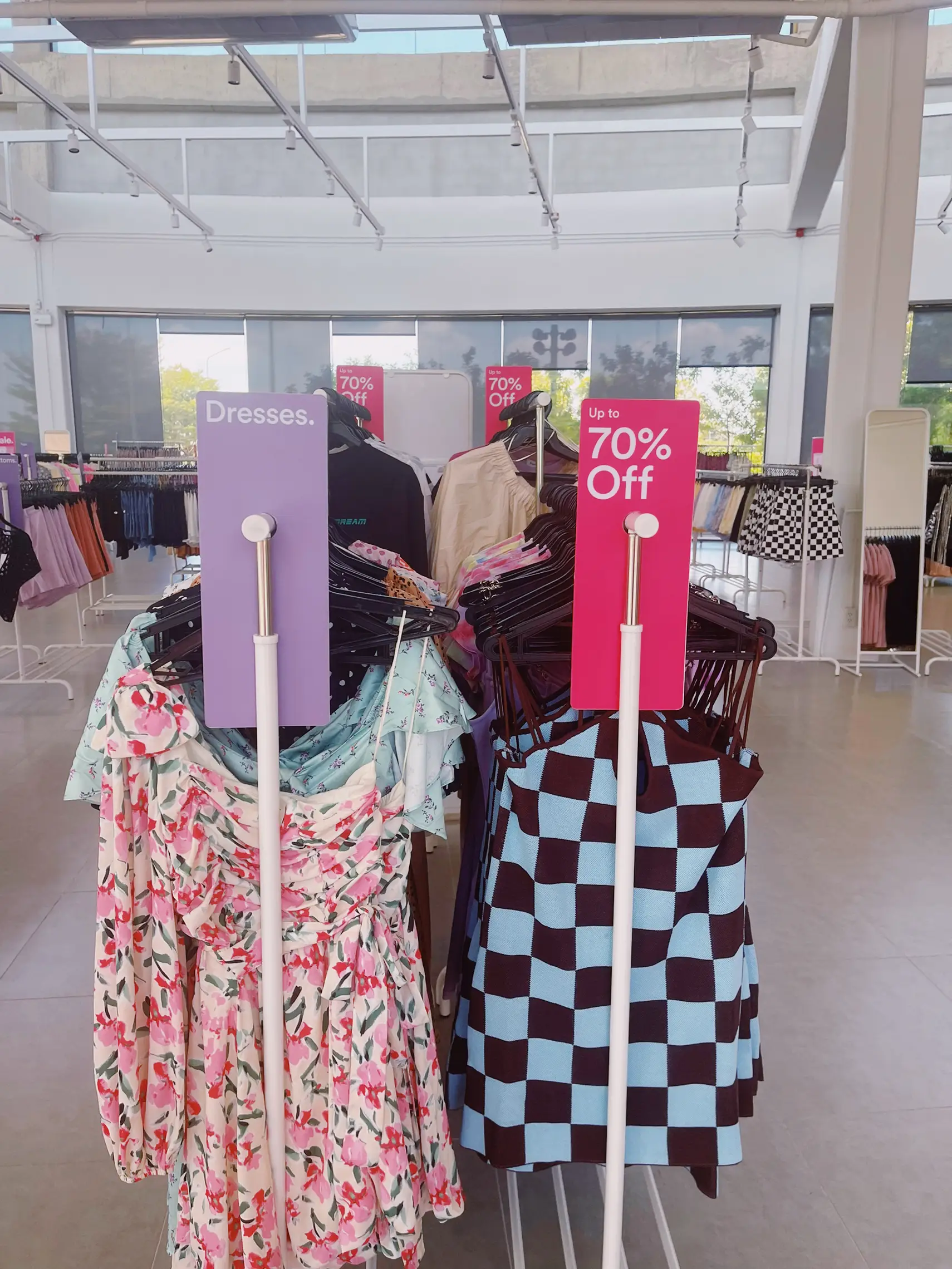 💥พาช็อปของถูกที่ Siam Premium Outlets ลดสูงสุด70!!! แกลเลอรีที่โพสต์