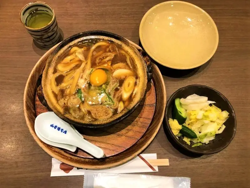 味噌煮込みうどん 山本屋本店と山本屋総本家の違いを比べてみた みありが投稿した記事 Lemon8