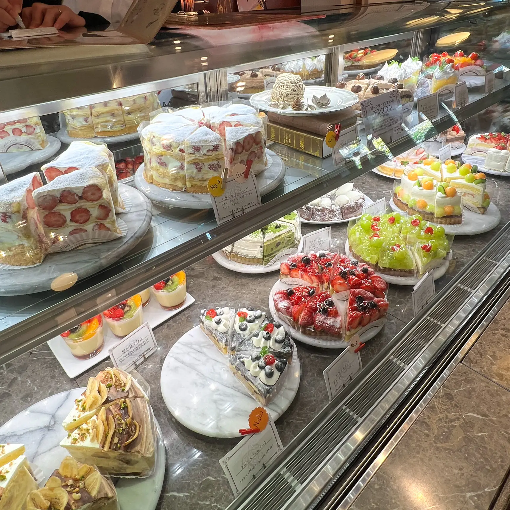 星ヶ丘 パティスリーランファン いちごのミルフィーユ あゆまっくすが投稿したフォトブック Lemon8