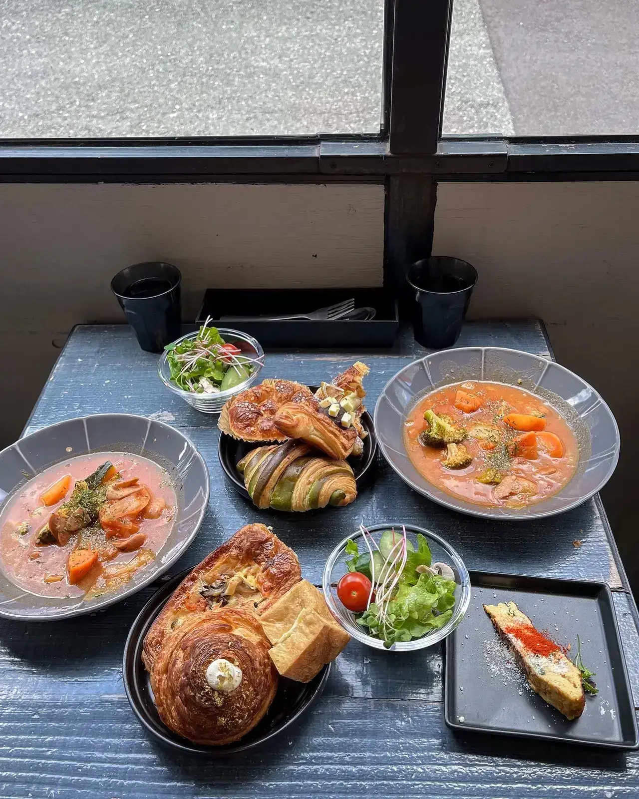 大阪 心斎橋 クロワッサン食べ放題ランチ 花屋の娘りょか 旅行 カフェが投稿したフォトブック Lemon8