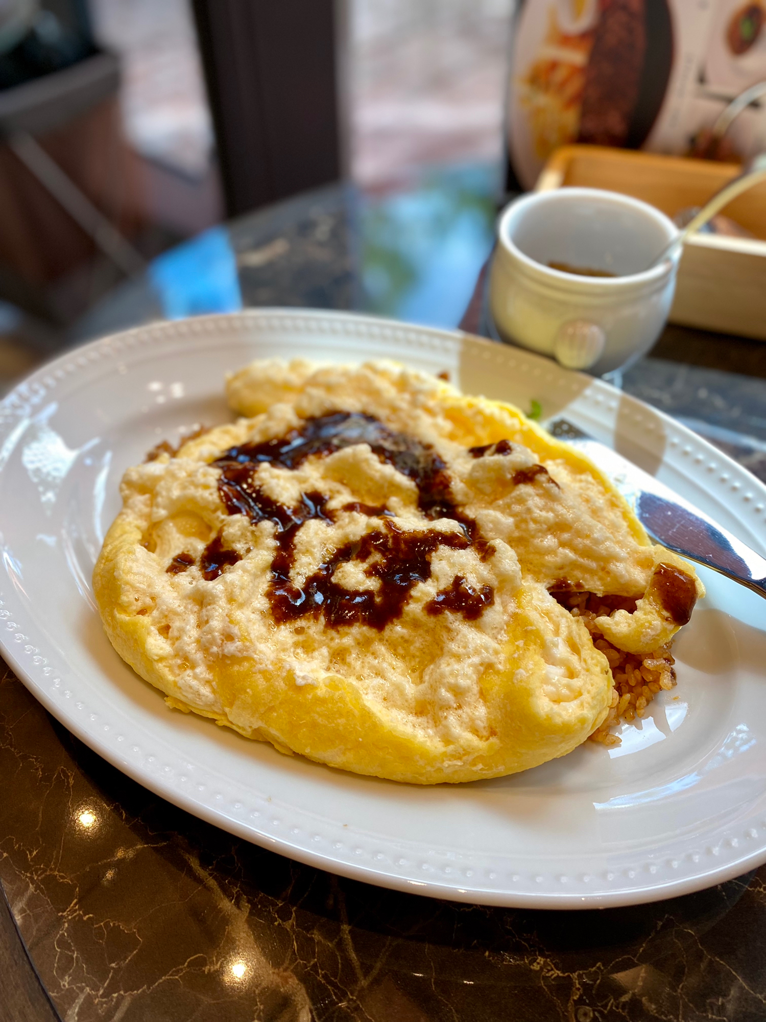 ふわシュワなスフレオムライスが食べられるフレンチカフェがオープン おにやんグルメが投稿したフォトブック Lemon8