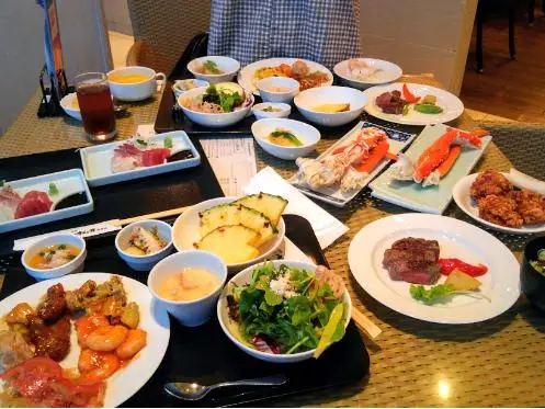 別府 杉乃井ホテルの名物バイキング Seeds はカニの食べ放題もあるってよ イチゴちゃんが投稿した記事 Lemon8