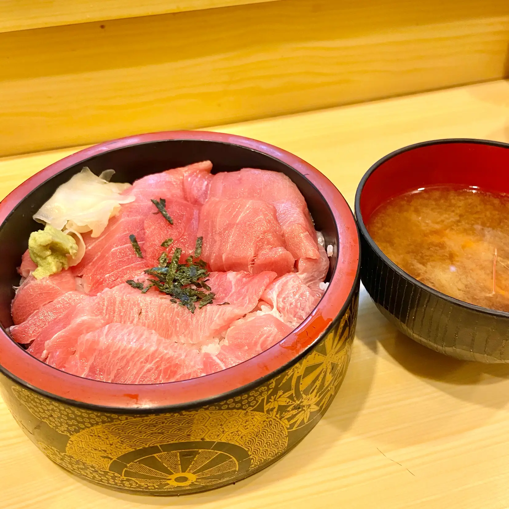 コスパ最強❣️贅沢中トロ・大トロ丼???? | がっち夫婦の飯テロが投稿したフォトブック | Lemon8