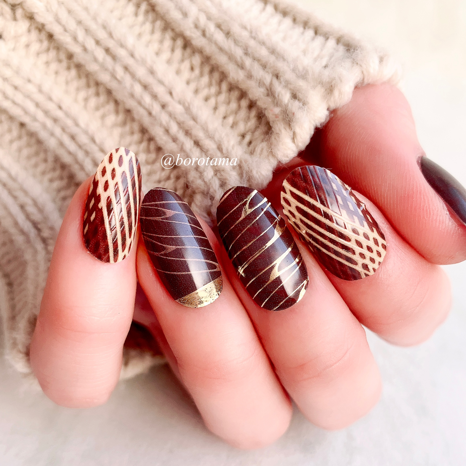 紗々 Daisoコラボネイルシール Borotamaが投稿したフォトブック Lemon8