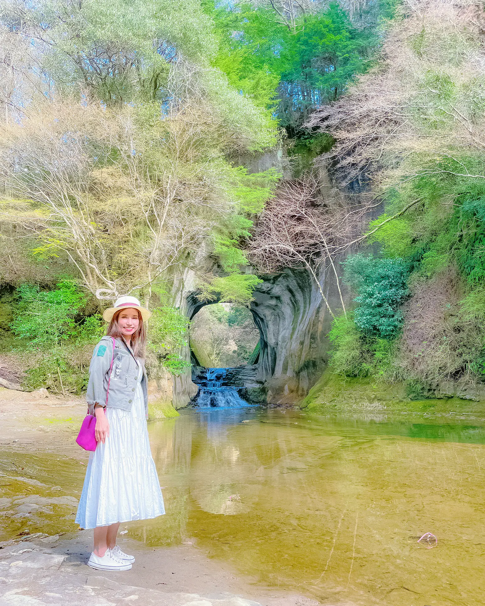 【千葉】神秘の滝✨幻想的な亀岩の洞窟は人の手で作られた⁉️清水清流広場🌲🌳🌲🌳﻿の画像 (1枚目)
