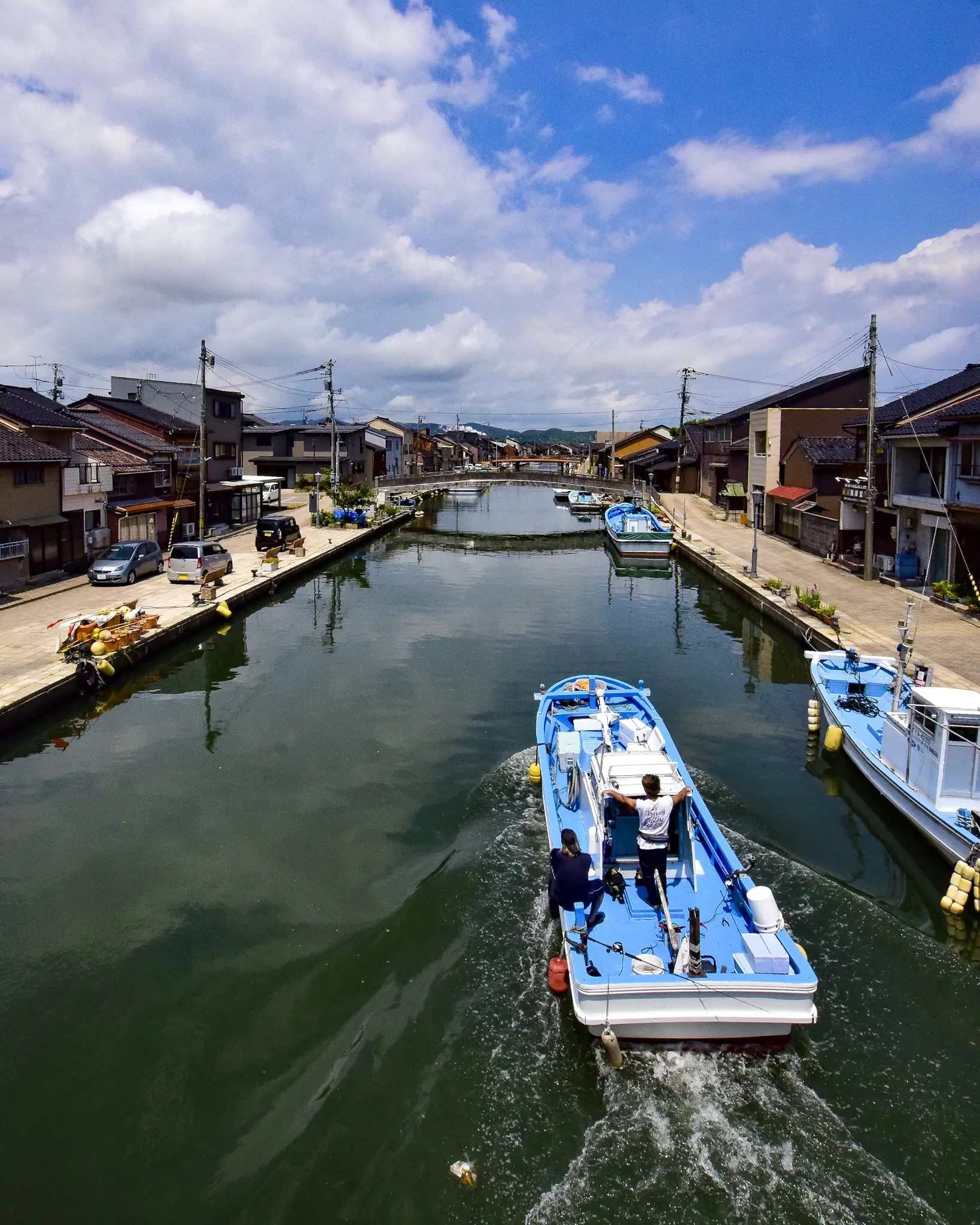 富山県射水市 日本のベニスこと 新湊内川の漁港の風景 Jptravelerspicが投稿したフォトブック Lemon8