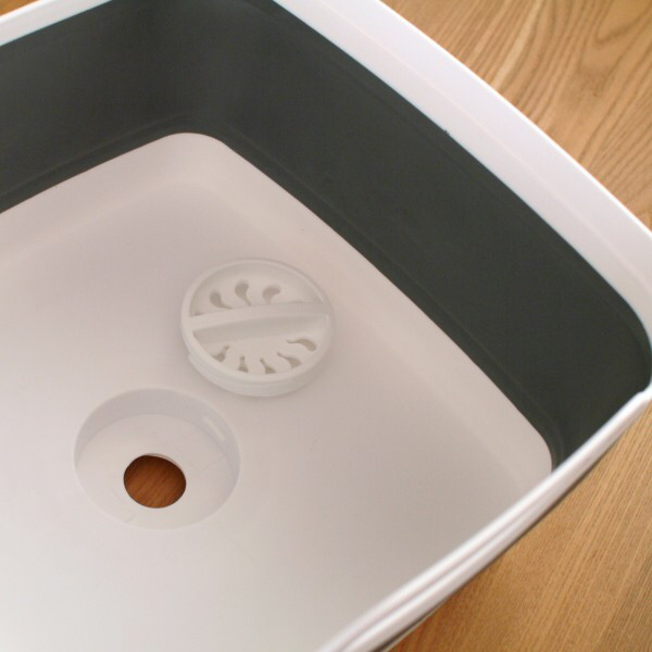 100均の折りたたみバケツ 洗いおけがすごい 収納時のコンパクトさが感動的 Usagi Worksが投稿したフォトブック Lemon8