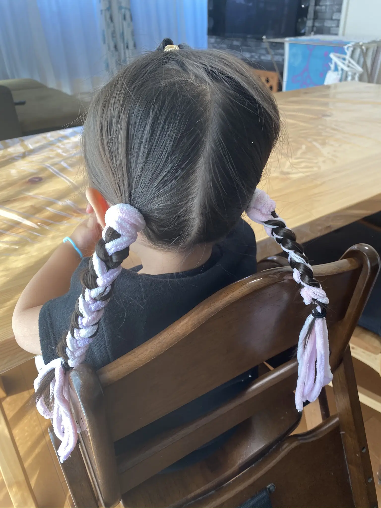 低め２つ結びに毛糸と一緒に三つ編み Marie1296が投稿したフォトブック Lemon8