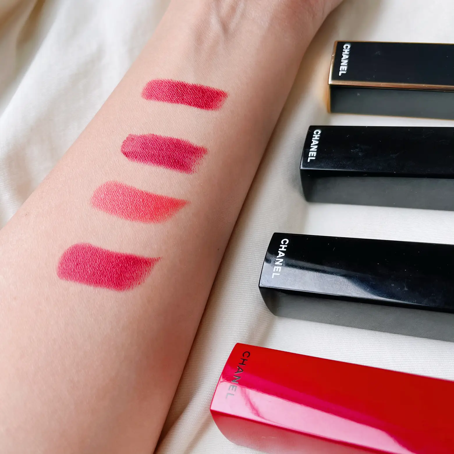 Chanel赤リップ付け比べてみた 新井ニーニャが投稿したフォトブック Lemon8 Chanel赤リップ付け比べてみた 新井ニーニャが投稿したフォトブック Lemon8