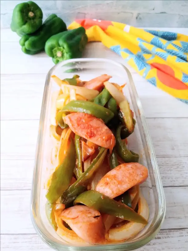 ピーマンとウィンナーのケチャップ炒め 発酵家族が投稿した記事 Lemon8