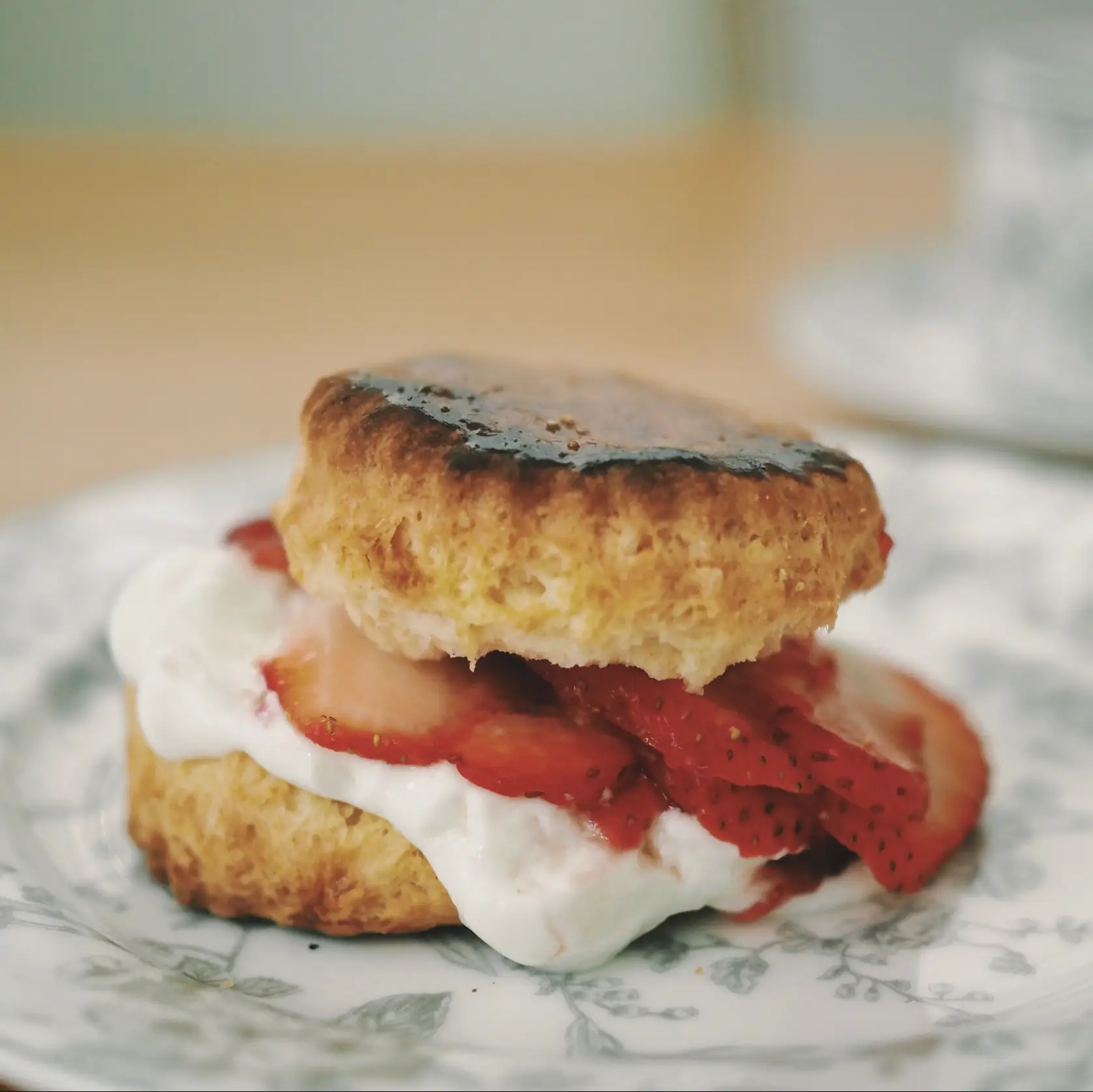 スコーンを焼いたなら ショートケーキを作ってほしいのです イチゴのショートケーキレシピ うた ごはんはおうちでたべたいが投稿した記事 Lemon8 スコーンを焼いたなら ショートケーキを作ってほしいのです イチゴのショートケーキレシピ うた ごはんはおうちでたべたいが投稿した記事 Lemon8