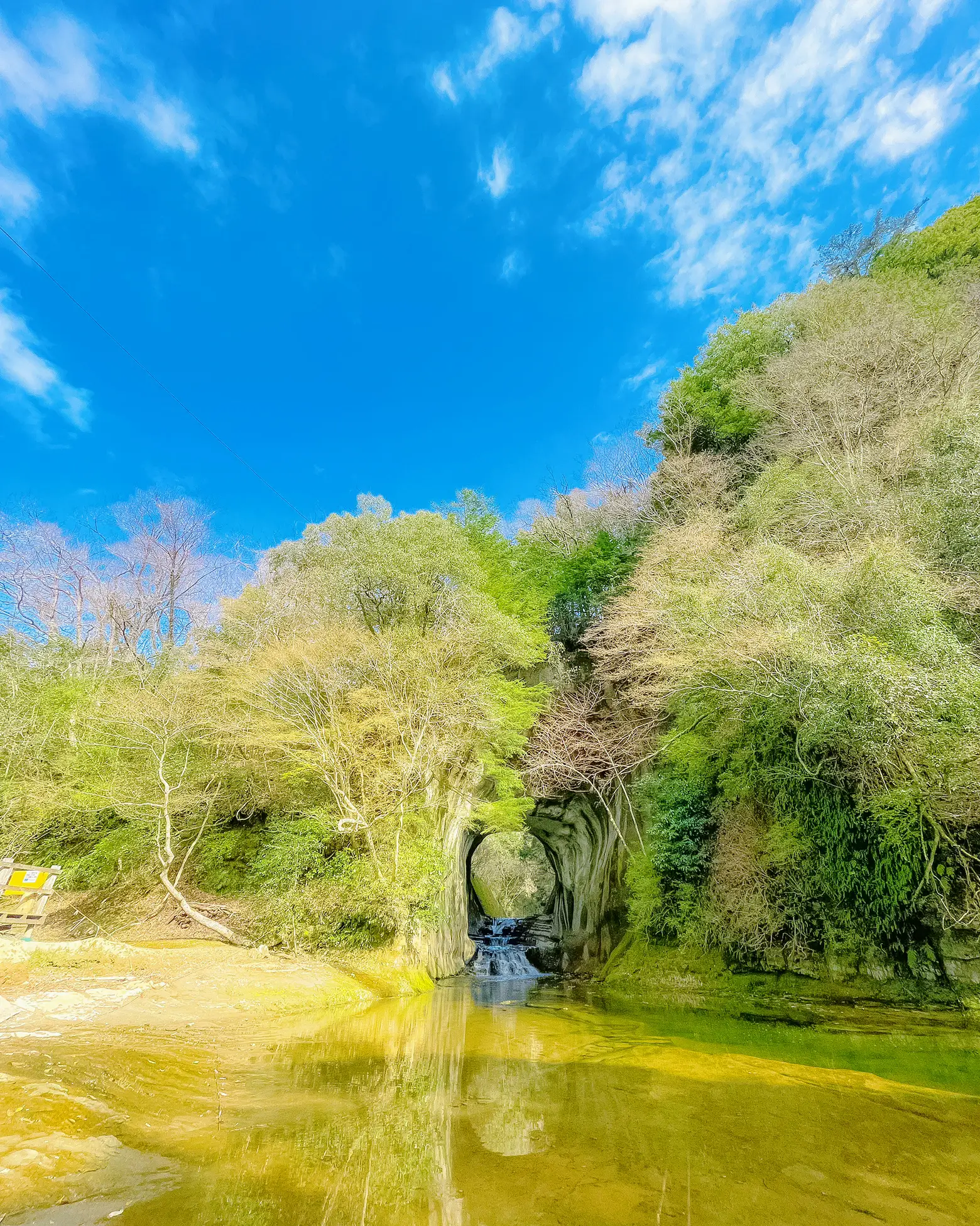 【千葉】神秘の滝✨幻想的な亀岩の洞窟は人の手で作られた⁉️清水清流広場🌲🌳🌲🌳﻿の画像 (3枚目)