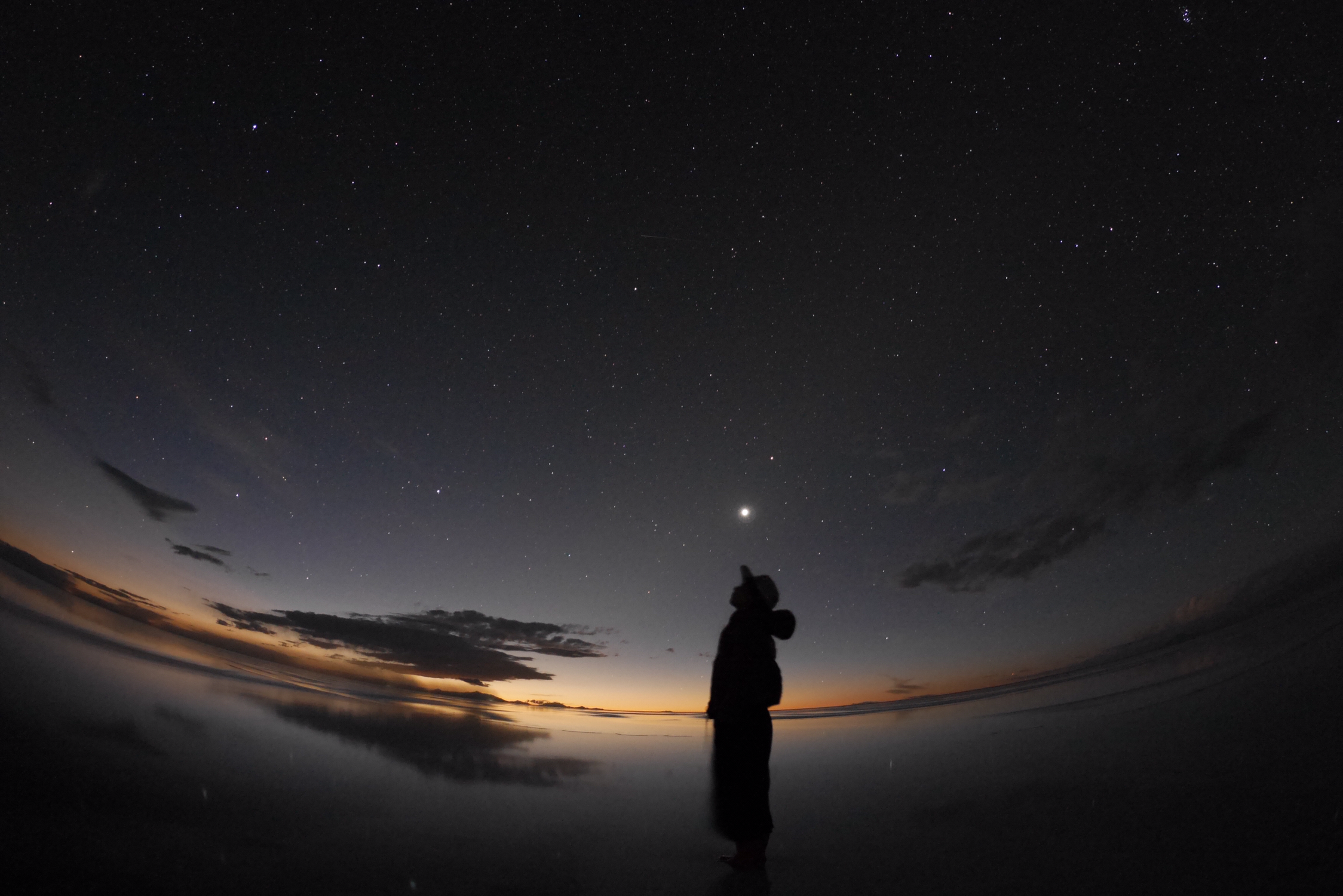 世界の絶景 圧巻の絶景 ウユニ塩湖の星空の鏡張り Makoとらべるが投稿したフォトブック Sharee