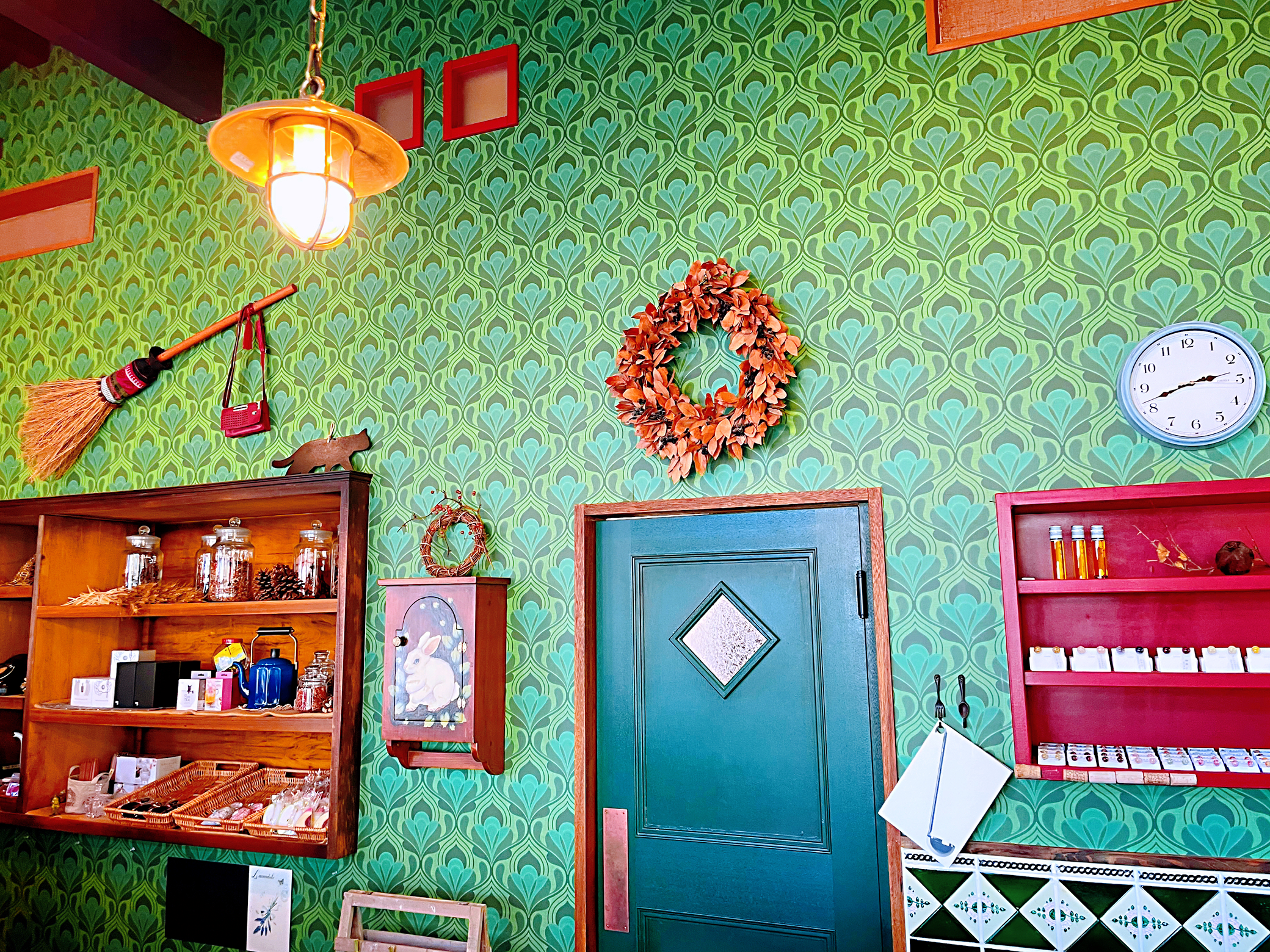 小豆島 ジブリファン必見 実写版 魔女の宅急便 のロケ地 かわいい雑貨屋さんコリコ Aynaaが投稿したフォトブック Sharee