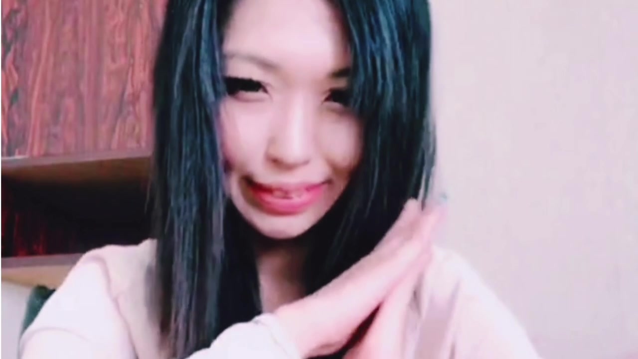 頬骨が出過ぎてると思わへん Www