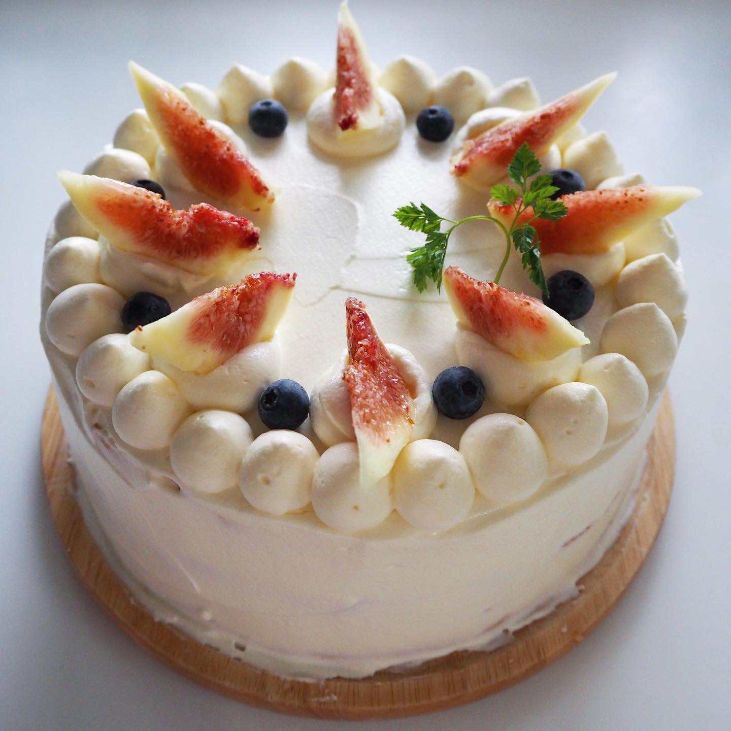 夏の誕生日ケーキ 無花果とブルーベリーのデコレーションケーキのレシピ 石野美和が投稿したフォトブック Sharee