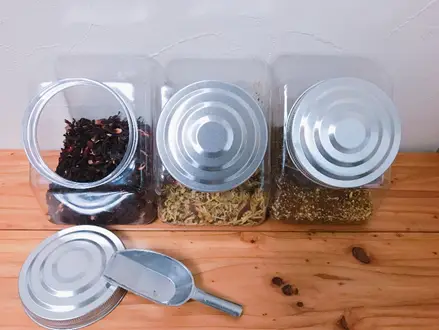 コスパ最高 駄菓子屋みたいで可愛いセリアのキャニスター インエモンが投稿した記事 Lemon8