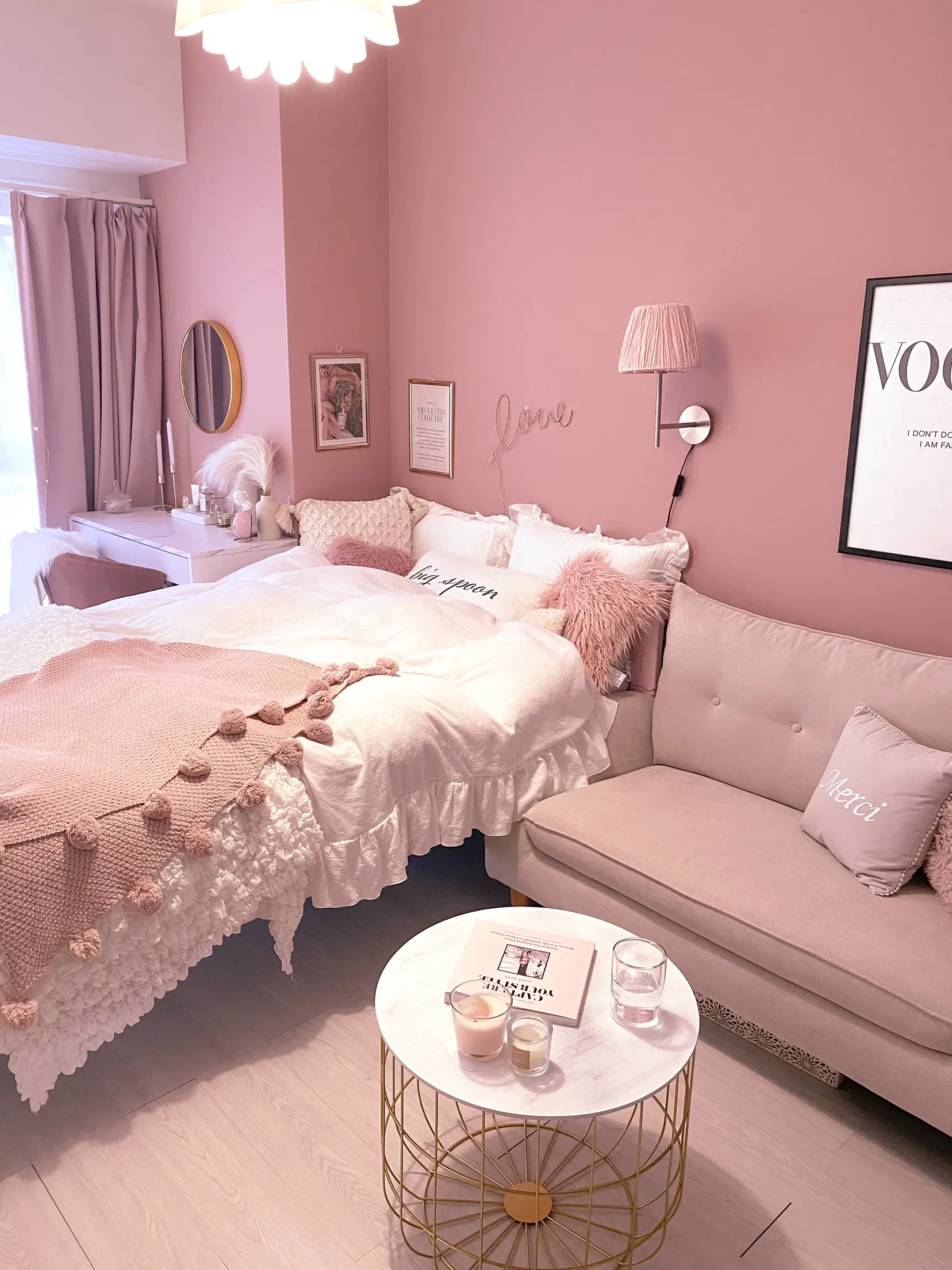 くすみピンクの寝室 全体💓の画像 (1枚目)