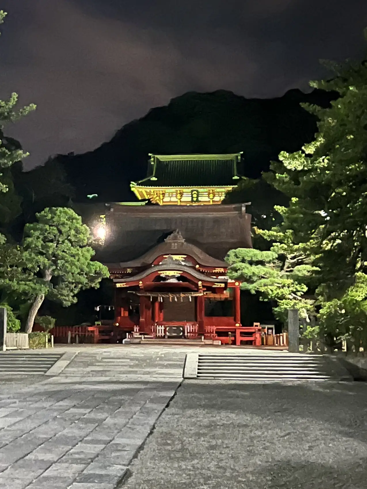 〜神奈川県〜夜の鎌倉散歩　並ぶ灯籠が古都の雰囲気に！の画像 (2枚目)