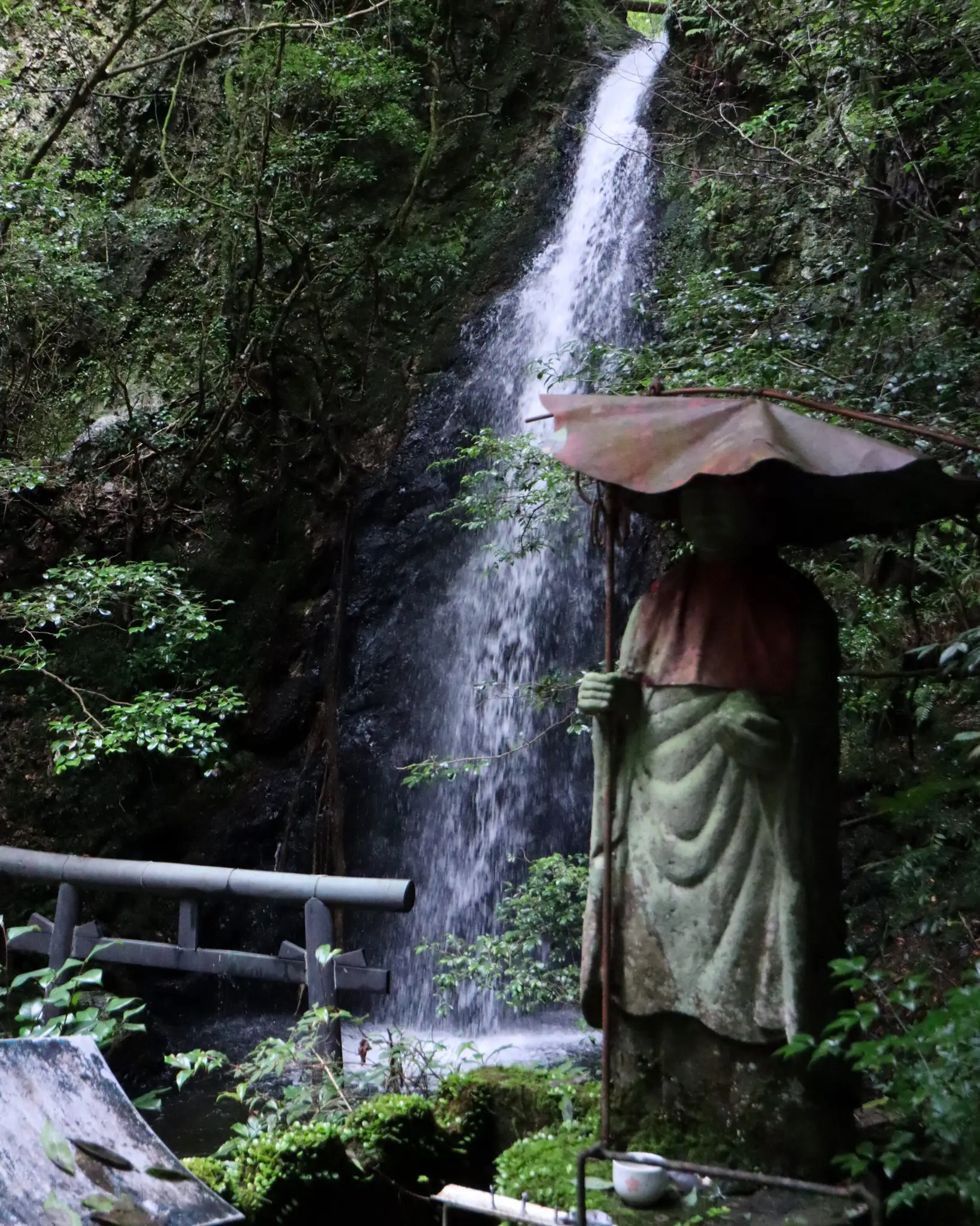 【岐阜県】岩門の滝 (モネの池から車で10分程度)モネの池のついでにオススメ(笑)の画像 (2枚目)