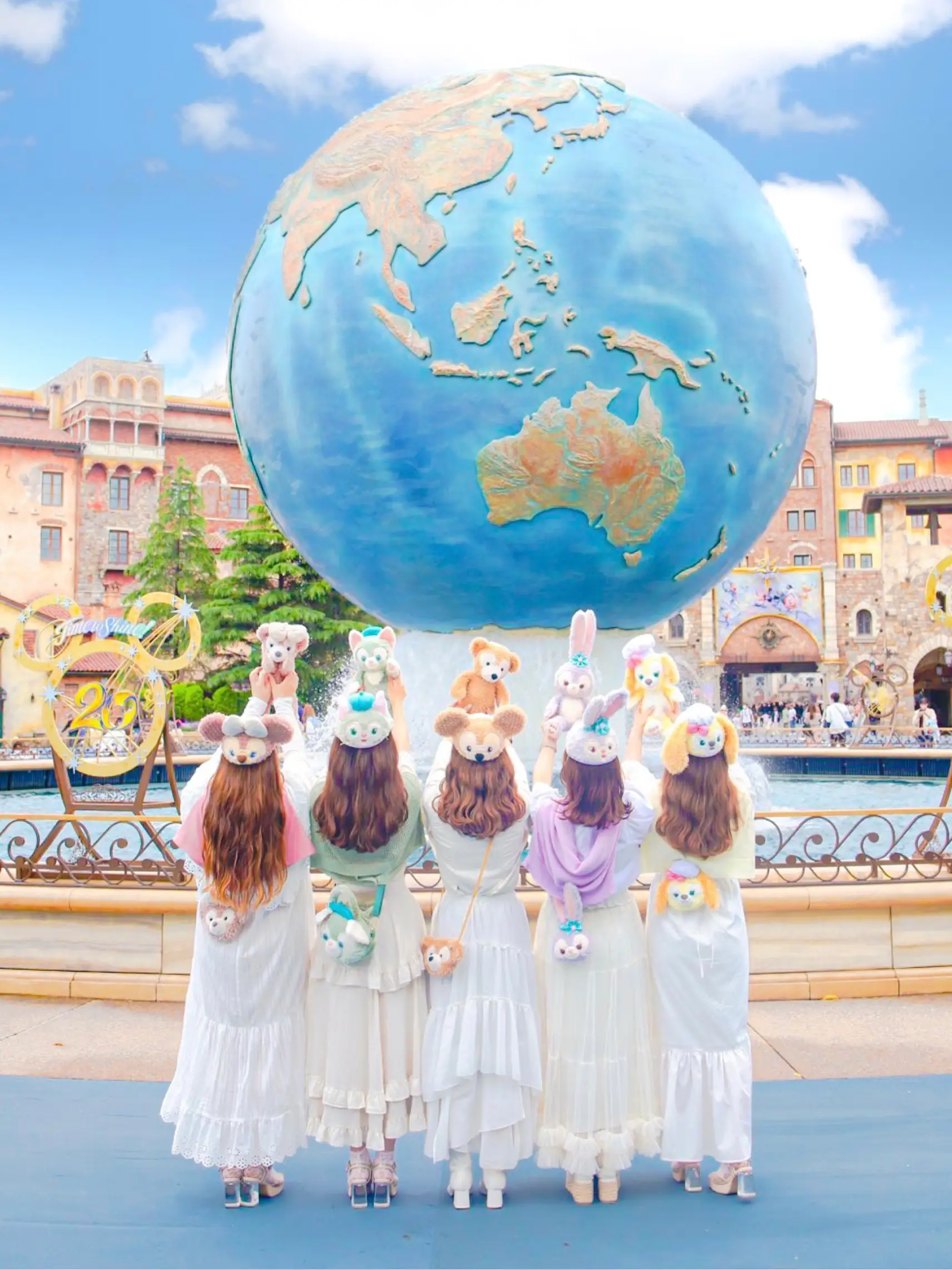 ディズニーフォトスポット アクアスフィア前 Ayakaが投稿したフォトブック Lemon8