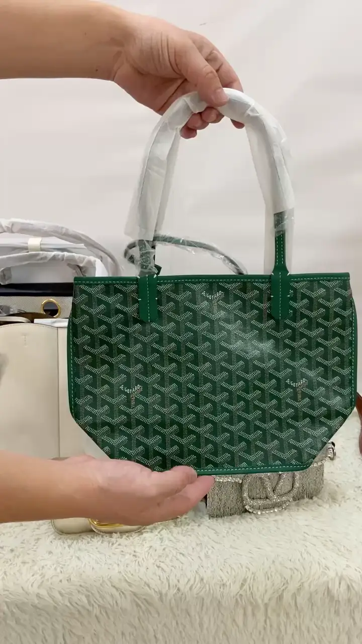 Penny Pincher Boutique - A celebrity favorite. A Goyard St Louis tote bag  We have a green pm available in store and on our website.. our bag is in  excellent condition! 💚 . . #