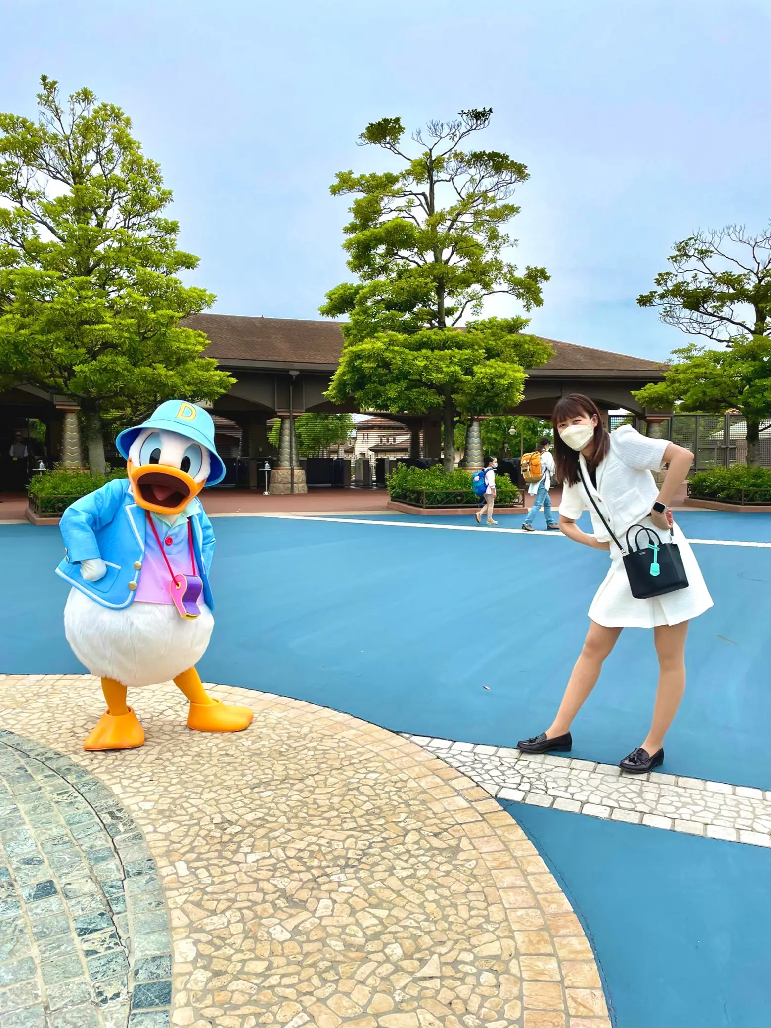 Disneysea 周年記念コーデ Withドナルド とみが投稿したフォトブック Lemon8