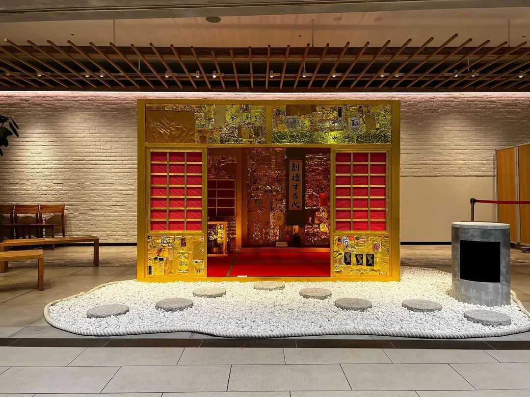 金沢の子どもたちとの共創作品『サステナブルな現代版 黄金の茶室』、金沢Rintoで展示中！🍵の画像 (1枚目)