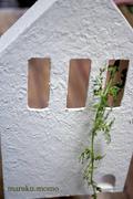 【簡単リメイク】ダイソー100均の漆喰壁になるペイントで🎵ギリシャ風の壁の画像