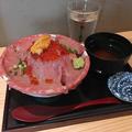 吉祥寺でお昼から贅沢するならここ！肉ドレス海鮮丼！の画像